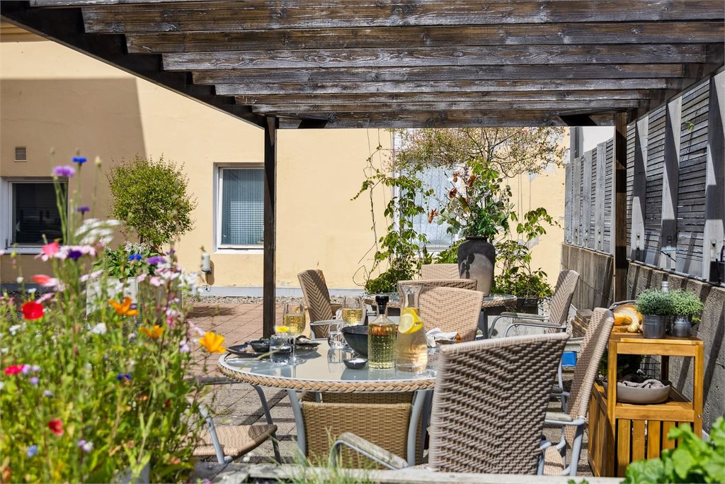 Felles uteområde på bakkeplan.