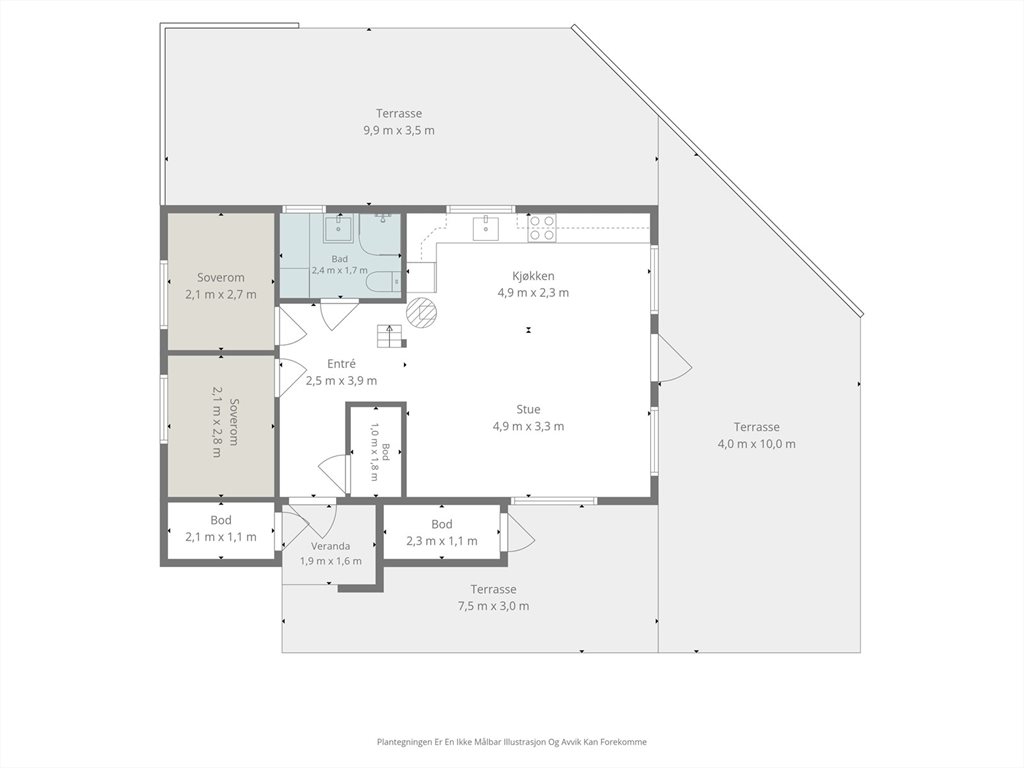 Plantegning hovedplan – praktisk planløsning med to soverom, bad, entré, stue/kjøkken og boder. Plantegningen er en illustrasjon og avvik kan forekomme.